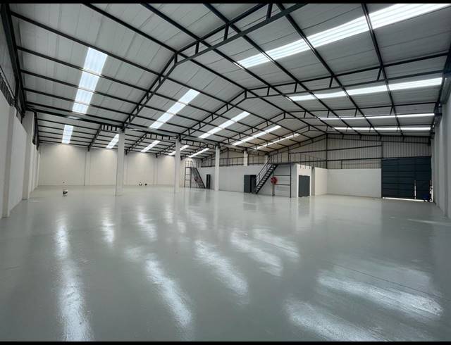 1,094M² WAREHOUSE TO LET IN COSMO BUSINESS PARK